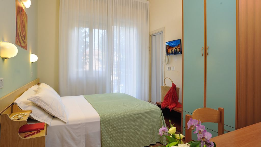 Hotel-Capri-Rimini-Marina-Centro-chambre-eco